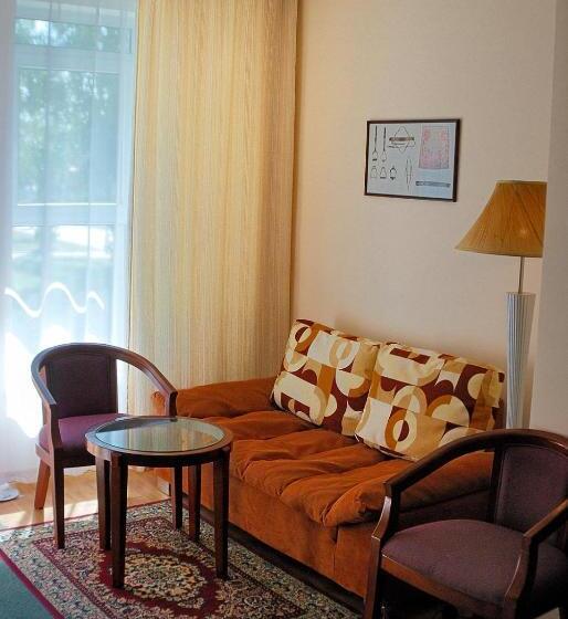 هتل Talisman Village