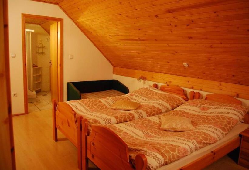 هتل Tourist Farm Klevž