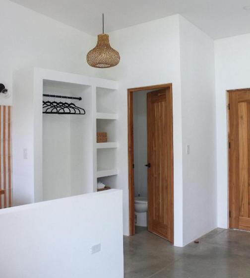 فندق Waves & Wifi   Popoyo