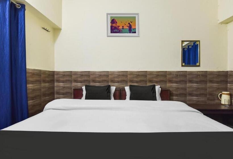 Oyo Hotel Jk Laxmi
