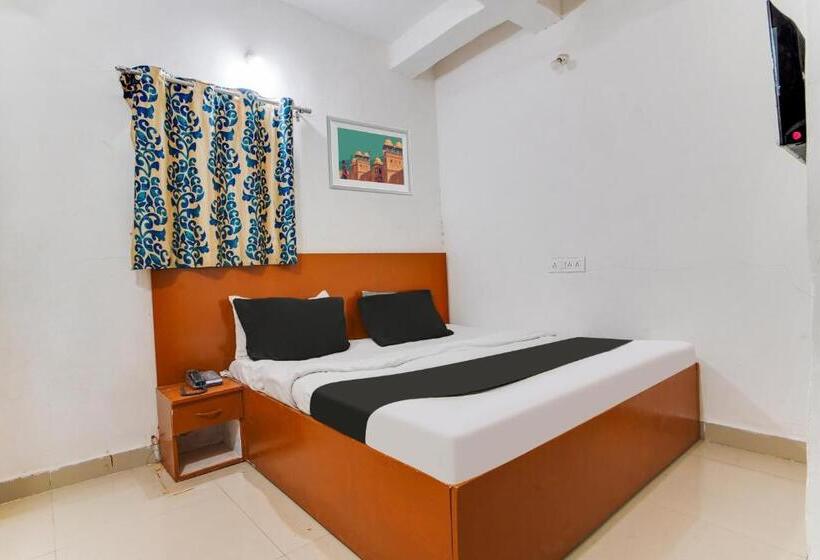 Oyo Hotel Silver Plaza