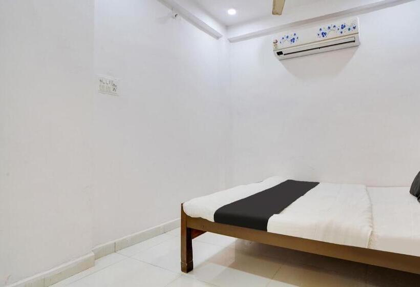 Oyo Hotel Silver Plaza