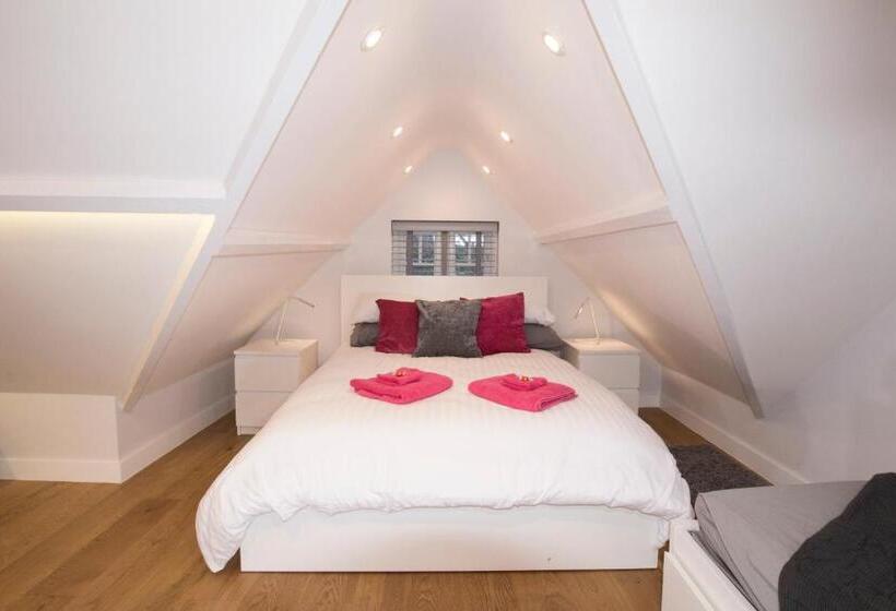 פנסיון 4 Spicer Road