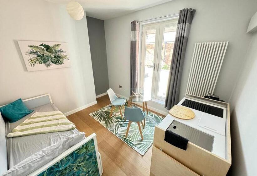 פנסיון 4 Spicer Road