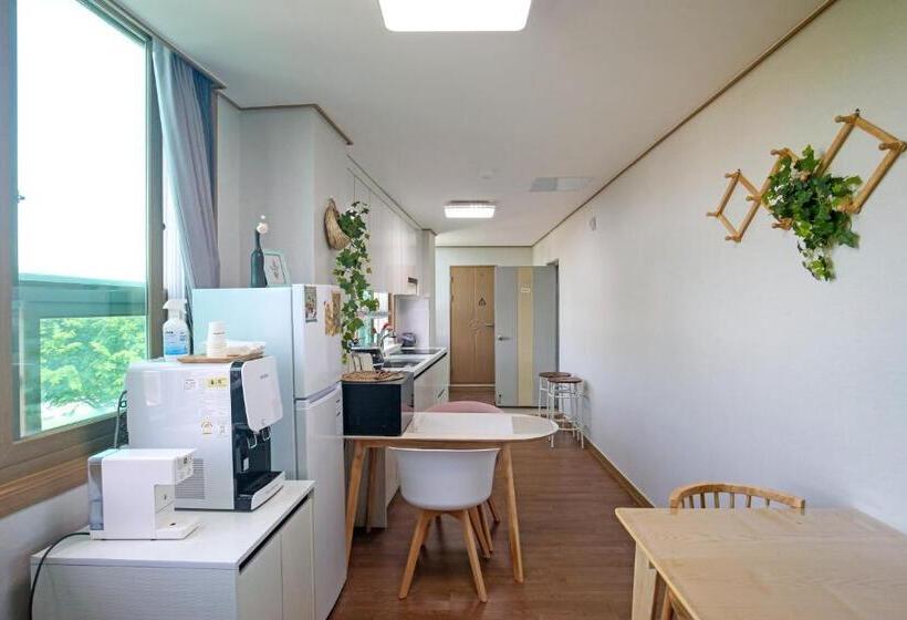 Pensió Annyeong Noeul