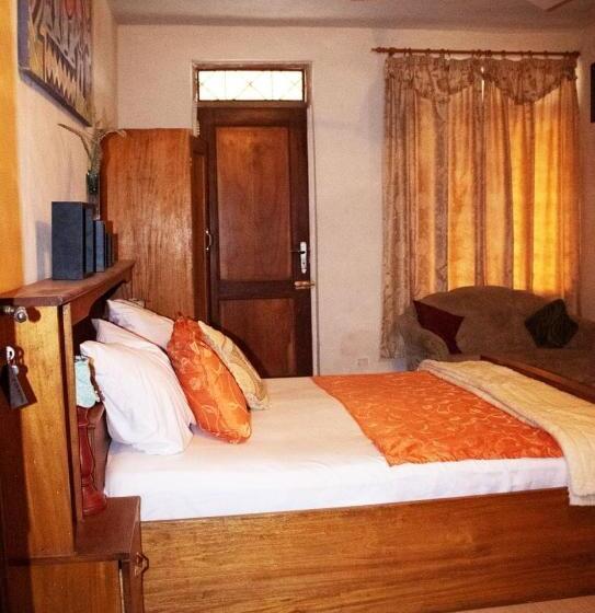 پانسیون Art And Leisure Eb