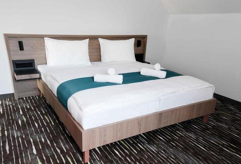 Пансион Avarka