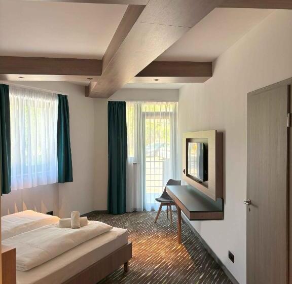 Пансион Avarka