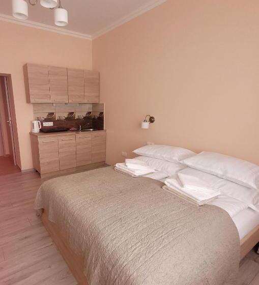 膳宿费 Azta Central Apartments