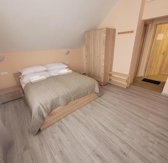 膳宿费 Azta Central Apartments