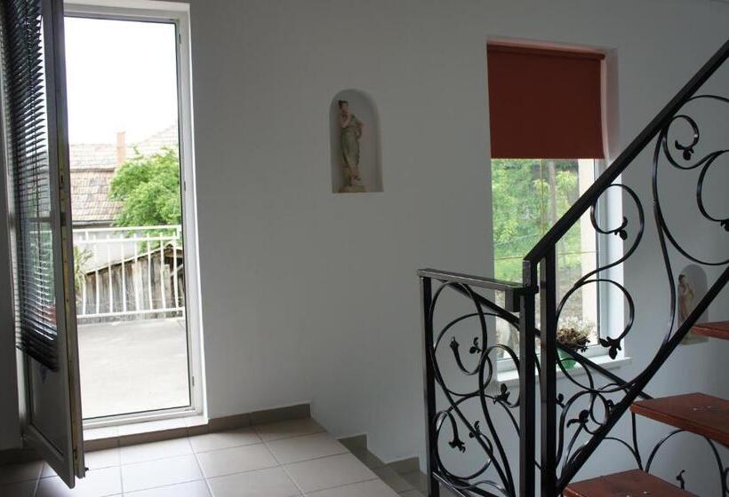 بنسيون Casa Bella Turda