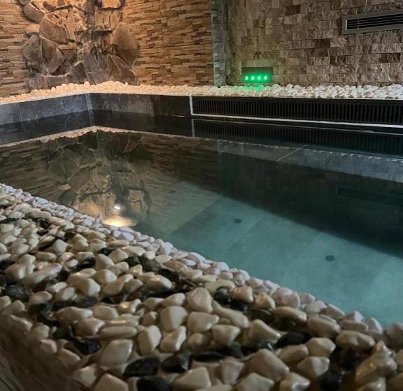 بنسيون Casa Bucatarului