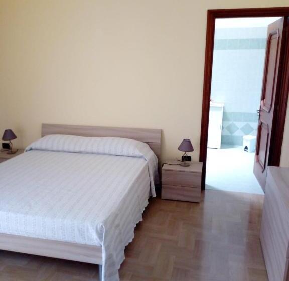 פנסיון Casa Rica