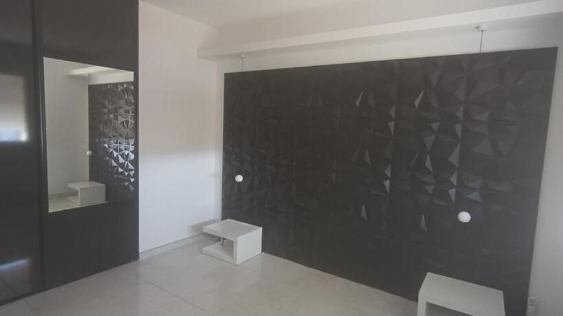 פנסיון Chez Delphine