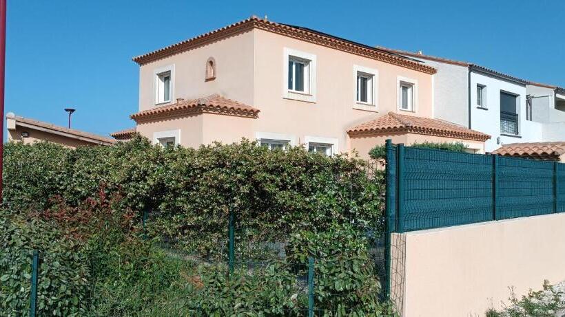 פנסיון Chez Delphine