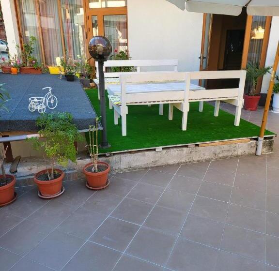 膳宿费 Guest House Petrovi