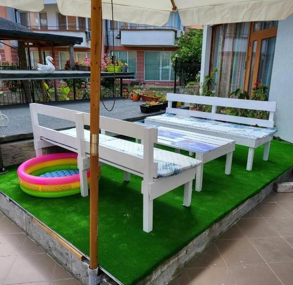 膳宿费 Guest House Petrovi