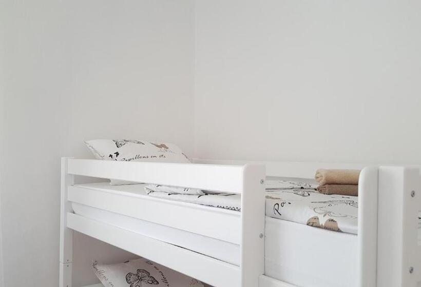 پانسیون Hostel By Guest House Izola