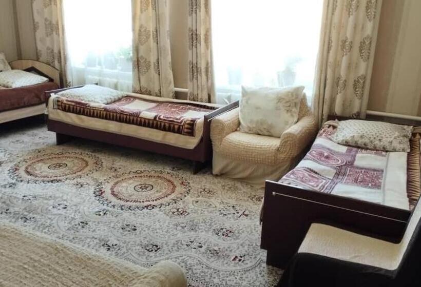 پانسیون Gulnara Guesthouse