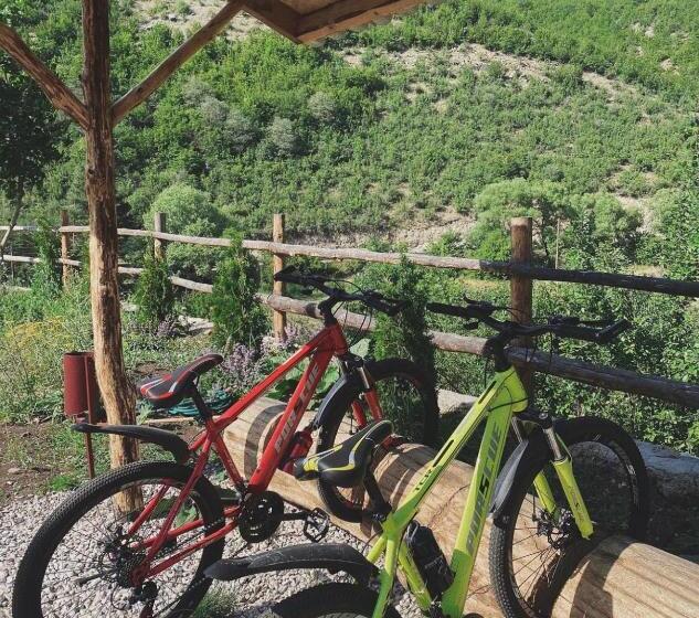 ペンション Hovek Guest House