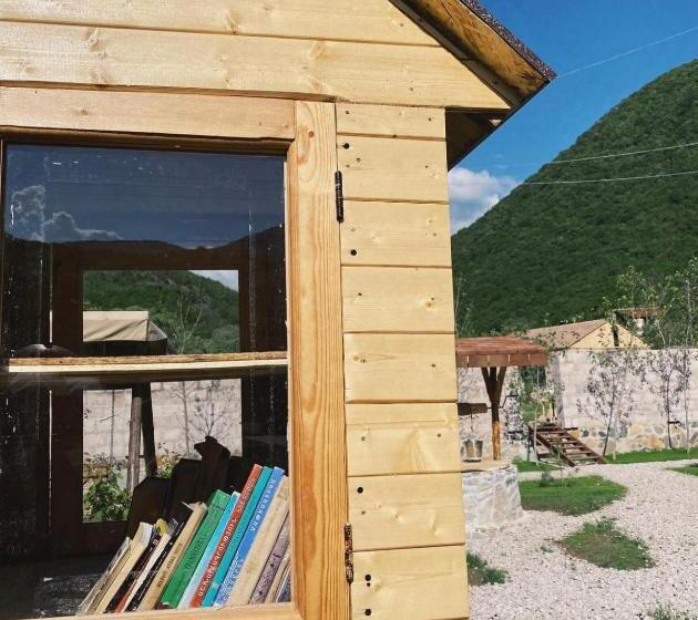 ペンション Hovek Guest House