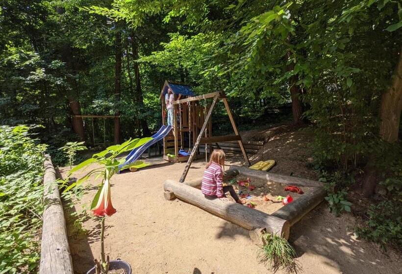 پانسیون Penzion Jezero