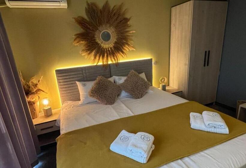 膳宿费 Pino Villa, Casa, Cucina е Terrazza