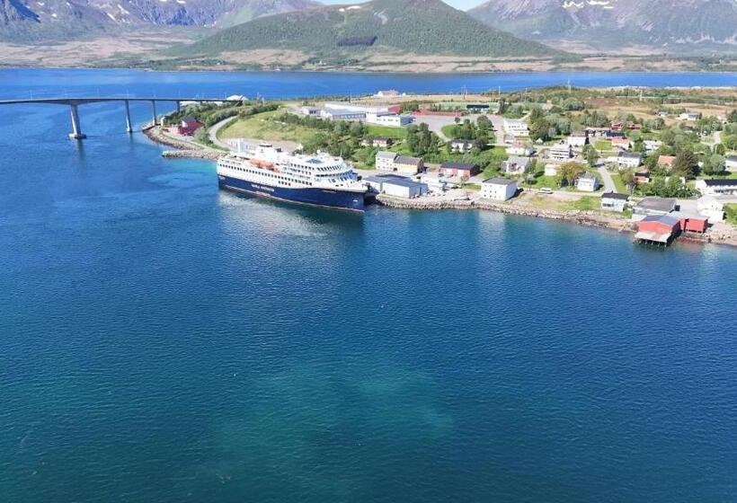 Пансион Risøyhamn Kafe