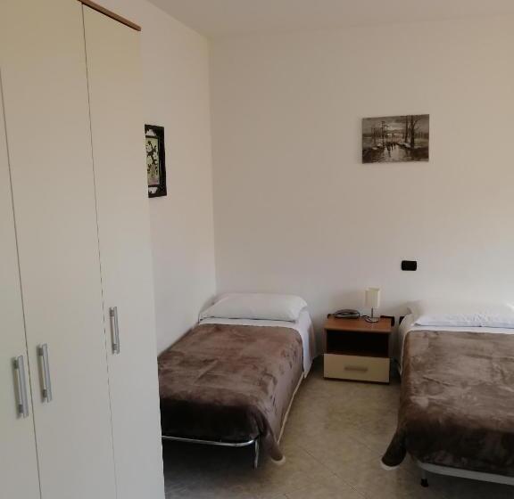 פנסיון Sestosenso Food Drink Sleep Ristorante Pizzeria Alloggi