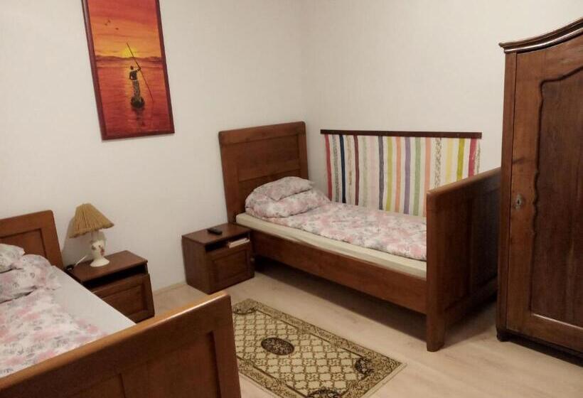 פנסיון Sprencz Családi Major