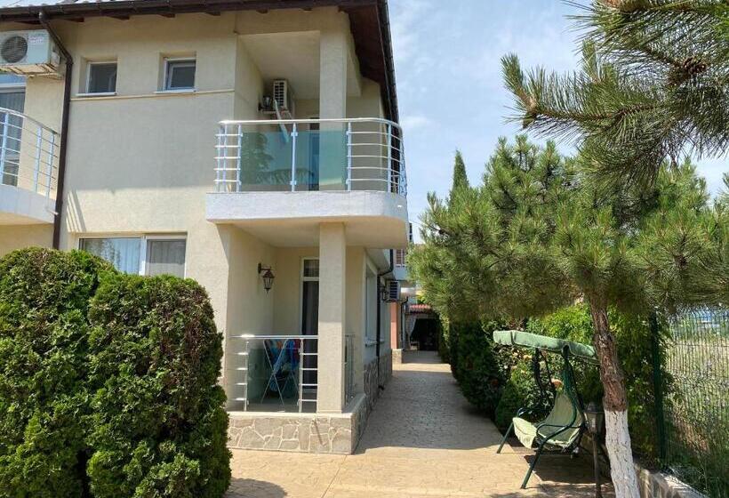 פנסיון Sunny Guest House Ravda