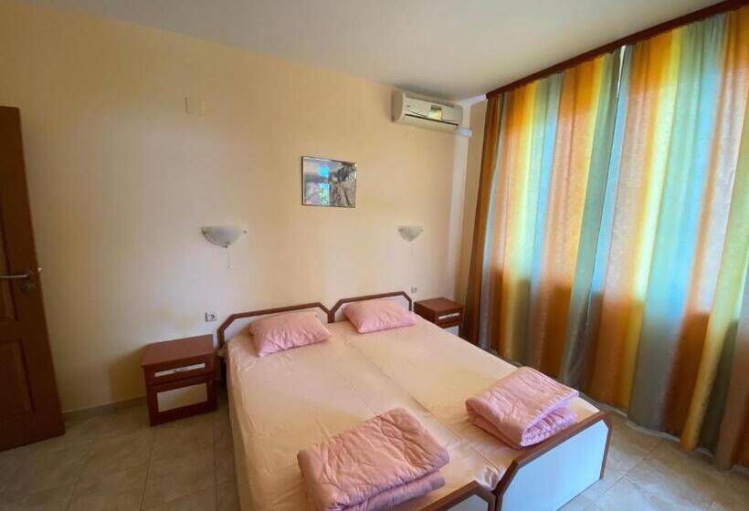 פנסיון Sunny Guest House Ravda