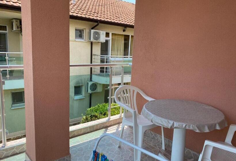 פנסיון Sunny Guest House Ravda