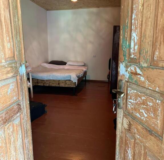 پانسیون Tamazi Guest House