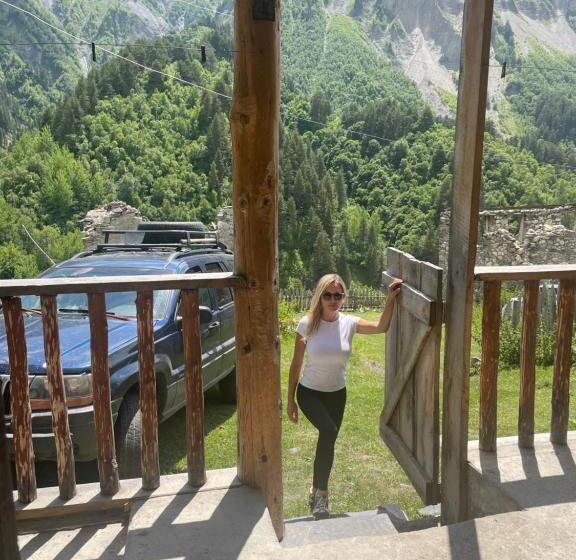 پانسیون Tamazi Guest House