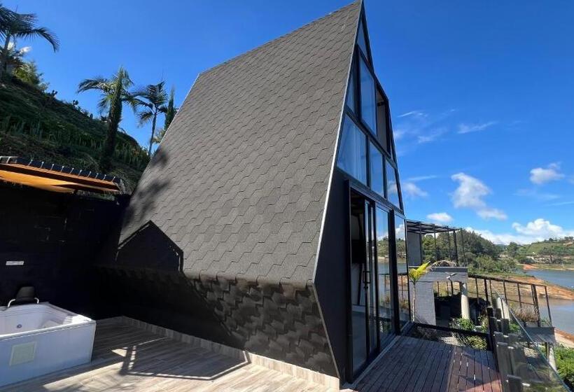 פנסיון Viajero Guatapé Hostel & Lake Club