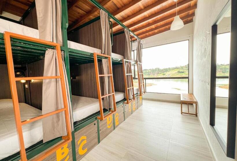 פנסיון Viajero Guatapé Hostel & Lake Club