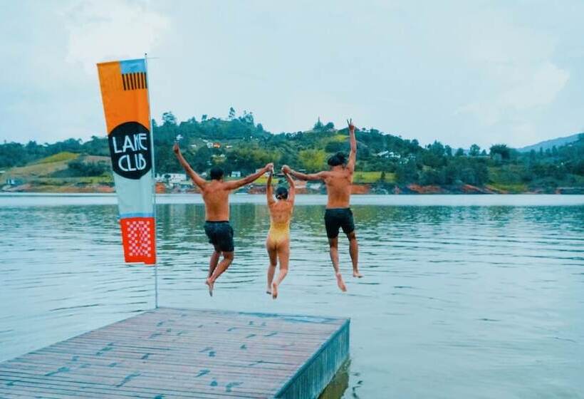 פנסיון Viajero Guatapé Hostel & Lake Club