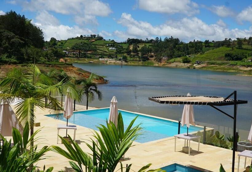 פנסיון Viajero Guatapé Hostel & Lake Club