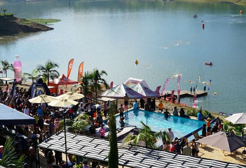 פנסיון Viajero Guatapé Hostel & Lake Club