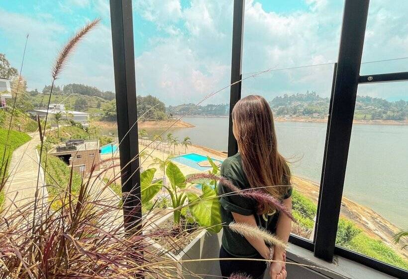 פנסיון Viajero Guatapé Hostel & Lake Club