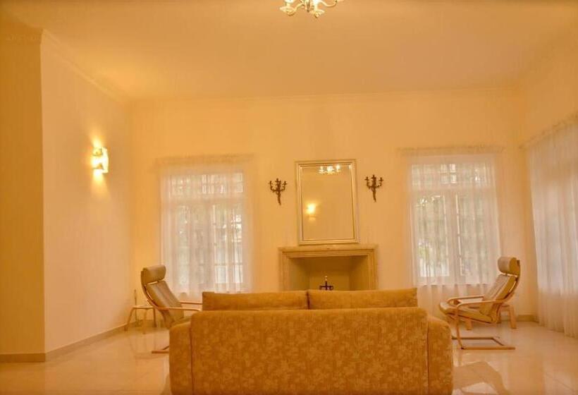 פנסיון Villa Glorious