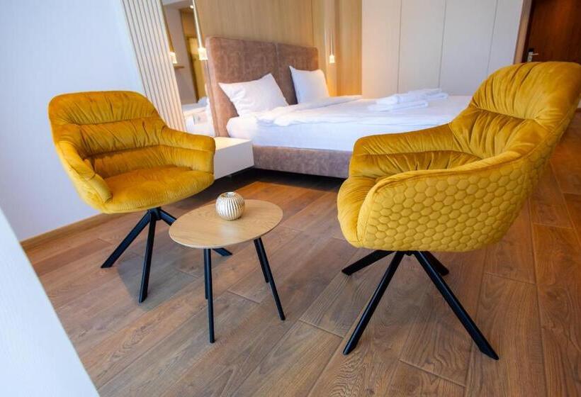 Пансион Yrys House   Adults Only