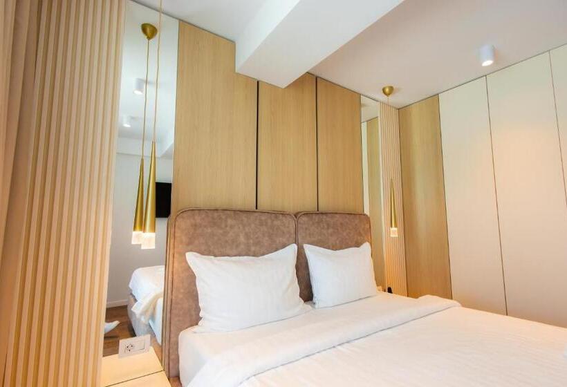 Пансион Yrys House   Adults Only