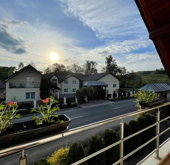 Pensiunea Casa Godja