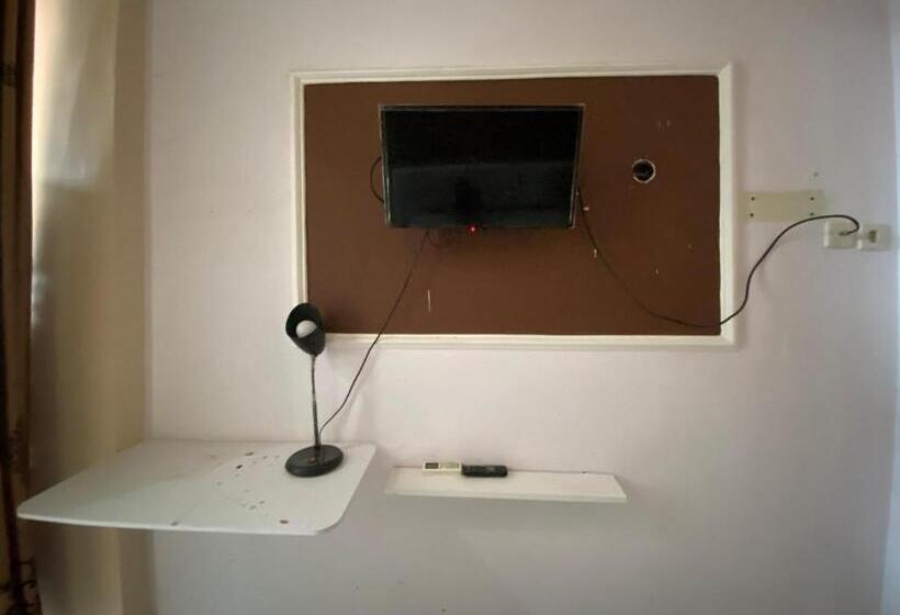 Reddoorz Near Bukit Ragas Hotel D Ayanna Pati