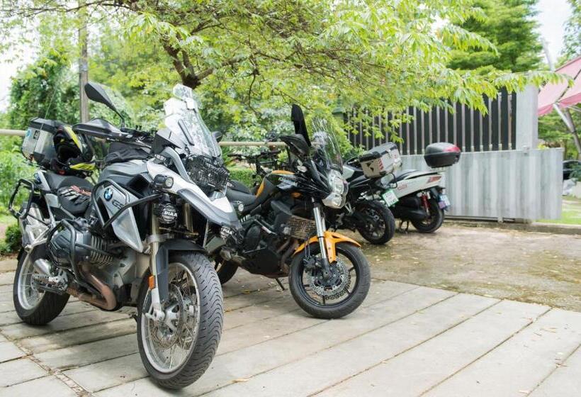 منتجع Nunou Cafe