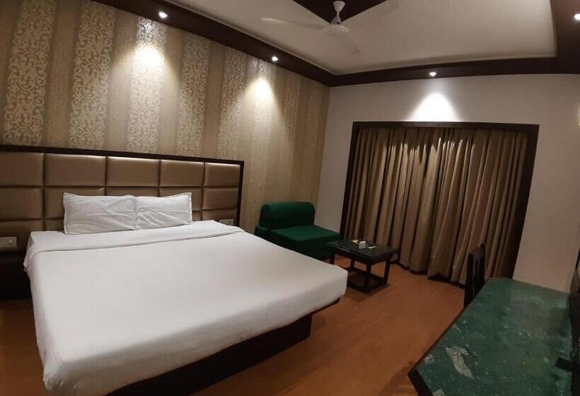 Royal Garden Resort