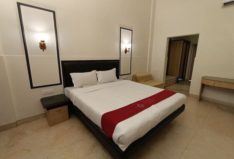 Royal Garden Resort
