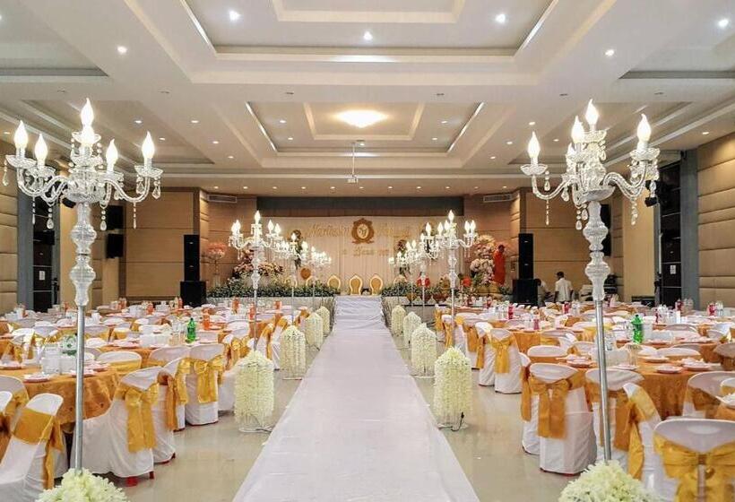 S Tawan Hotel & Convention